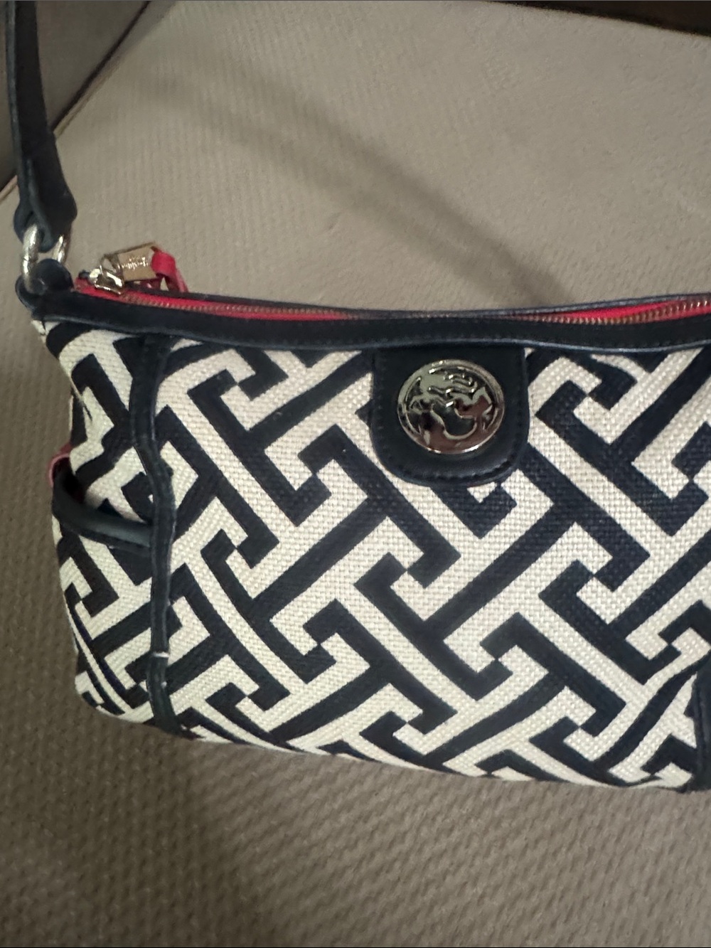Spartina 449 Black and Cream Geometric Crossbody with Red Trim. - Picture 6 of 6